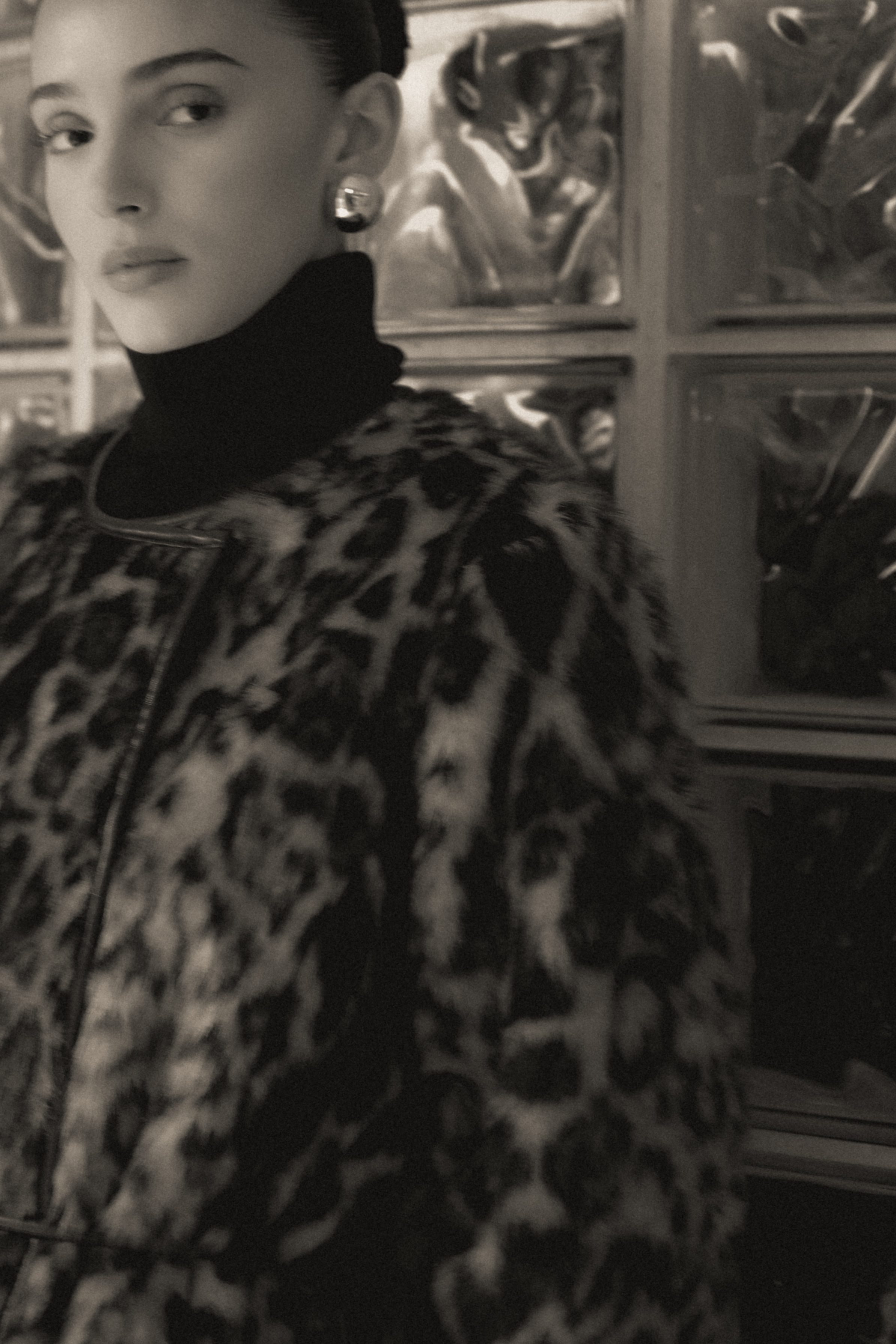 PRIMAL GLAMOUR image 5
